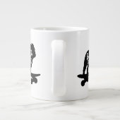 Bulldog on Board Skateboarding Dog Silhouette Jumbo-Tasse (Rückseite)