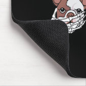 Bulldog Skeleton Hand auf BrustHalloween Mousepad (Ecke)