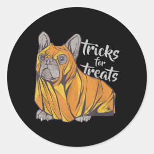 Bulldog-Tricks für Leckereien Niedliche Halloween- Runder Aufkleber