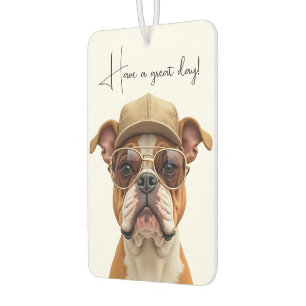Bulldogge mit beige Mütze Autolufterfrischer