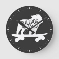 Bulldogge-Skateboard-Bulldogge an Bord