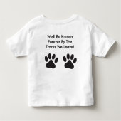 Bulldogge spürt Shirt auf (Rückseite)