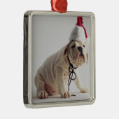 Bulldoggen-Welpen-tragende Weihnachtsmannmütze Ornament Aus Metall (Rechts)