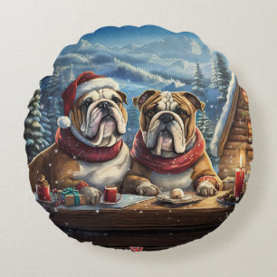 Bulldogs Holiday Design von Rich AMeN Gill Rundes Kissen