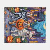 Bulldogs Trick-or-Treating in Halloween-Kostümen Fleecedecke (Vorderseite (Horizontal))