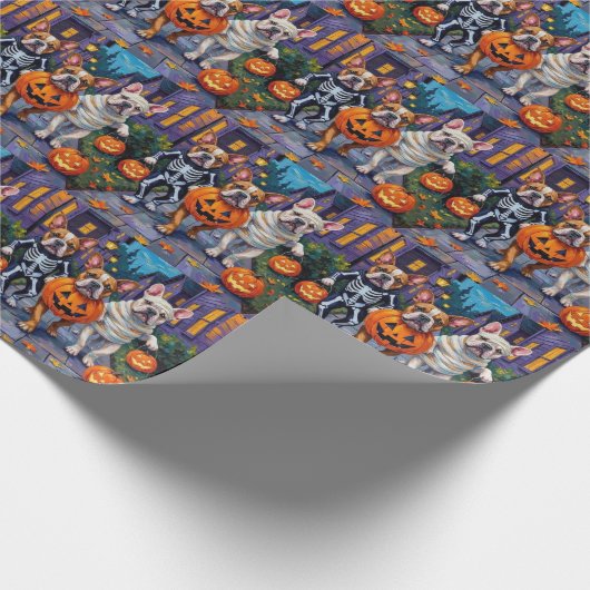 Bulldogs Trick-or-Treating in Halloween-Kostümen Geschenkpapier (Ecke)