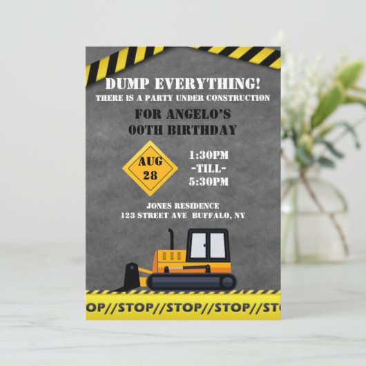 Bulldozer-Geburtstagsparty im Baugewerbe (Stehend Vorderseite)