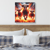 Bullen, die sich durch eine zwielichtige Landschaf Leinwanddruck (Insitu (Schlafzimmer))