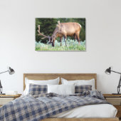 BullenElch mit Geweiden in Samt Leinwanddruck (Insitu (Schlafzimmer))