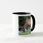BullenElch mit Geweiden in Samt Tasse (VorderseiteRechts)