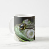 Bullfrog tief in gedanklichen Gefecht Kaffeetasse (Vorderseite Links)