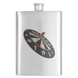 Bullseye auf der Dartboard, klassische Hip Flasche Flachmann