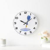 Bullseye Hit Blue Dart on Target Große Wanduhr (Zuhause)