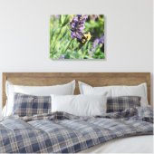 Bumble Bee and Lavender Stretched Canvas Print Leinwanddruck (Insitu (Schlafzimmer))