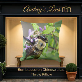 Bumblebee on Chinese Lilac Kissen