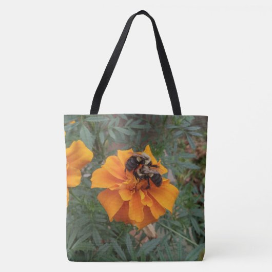 Bumblebees on Marigold Flower Tasche (Vorderseite)