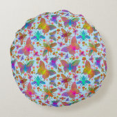 Bumbling Butterflies in Fresh Air DC Rundes Kissen (Rückseite)
