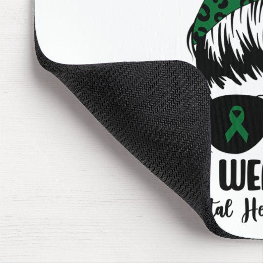 Bun im Mai tragen wir ein grünes Bewusstsein für p Mousepad (Ecke)