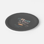 Bun im Oven BaBy Q Dusche Pappteller (Schrägansicht)