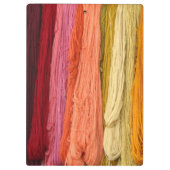 Bündel von gefärbten Garnen Klemmbrett (Rückseite)