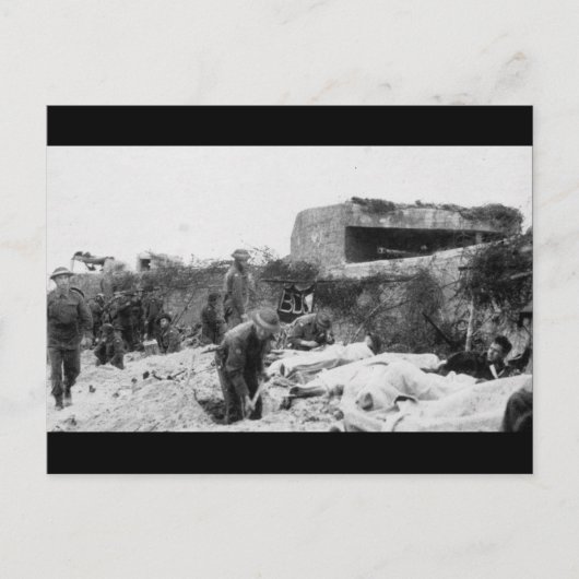 Bunker auf Hügel Postkarte (Vorderseite)