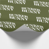 BUNKER BUNNY GESCHENKPAPIER (Ecke)