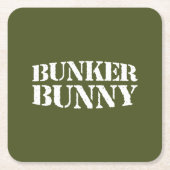 BUNKER BUNNY RECHTECKIGER PAPPUNTERSETZER (Vorderseite)
