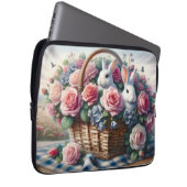 Bunnies Nestled Among Cottage Roses Laptopschutzhülle (Vorne Rechts)