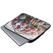 Bunnies Nestled Among Cottage Roses Laptopschutzhülle (Vorne Knopf)