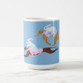 Bunnies riding Greyhounds Mug Kaffeetasse (Mittel)
