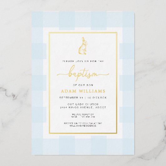 Bunny Blue Gingham Taufe Gold Foil Einladung (Vorderseite)
