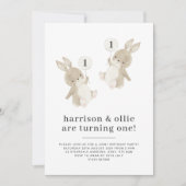 Bunny Boy Joint 1. Geburtstag Einladung (Vorderseite)