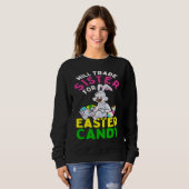 Bunny Eat Chocolate Eggs wird Handelsregister für  Sweatshirt (Vorne ganz)