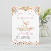 Bunny Floral 2nd Birthday Invitation Einladung (Stehend Vorderseite)