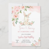 Bunny Floral First Birthday Invitation Einladung (Vorderseite)