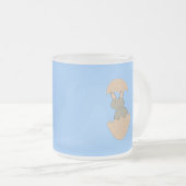 Bunny Hatching von Egg Weird Mattglastasse (VorderseiteRechts)
