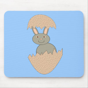 Bunny Hatching von Egg Weird Mousepad