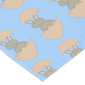 Bunny Hatching von Egg Weird Table Runner Kurzer Tischläufer (Ecke)