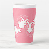 Bunny Hop Fun Latte Tasse (Vorderseite)