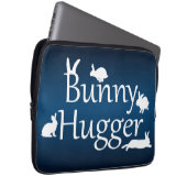 Bunny Hugger Laptop Sleeve (dunkelblau/hellblau) (Vorne Rechts)