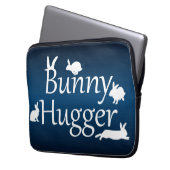 Bunny Hugger Laptop Sleeve (dunkelblau/hellblau) (Vorderseite Links)