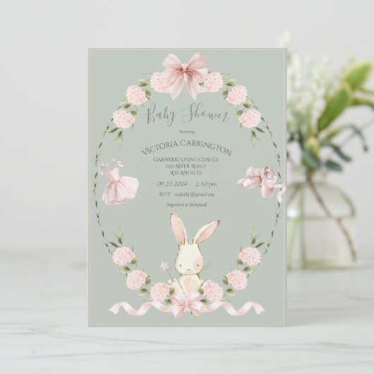 Bunny Hydrangeas Pink Sage Ballerina Baby Einladung (Stehend Vorderseite)