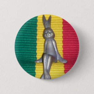 Bunny in Rasta Colors: Eine Touch von Groovy Button