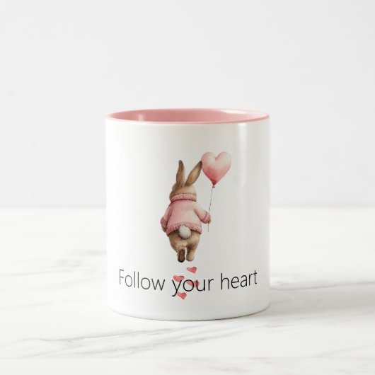 Bunny Pink Heart Balloon Zweifarbige Tasse (Mittel)