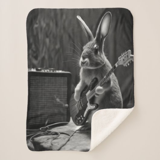 Bunny Playing a Gitarre Sherpadecke (Vorderseite)