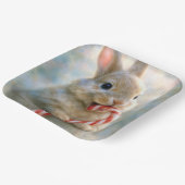 Bunny Rabbit Nibbling On a Candy Cane Pappteller (Gewinkelt)