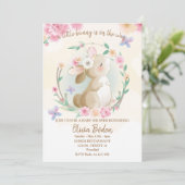 Bunny Rabbit Pink Girl Babydusche Einladung (Stehend Vorderseite)