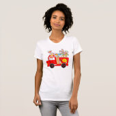 Bunny Riding Firetruck Easter Day Firefighter Happ T-Shirt (Vorne ganz)