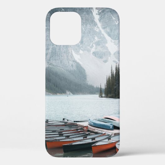 BUNT GEMISCHTE BOOTE AUF EINEM GEWÄSSER Case-Mate iPhone HÜLLE (Rückseite)