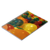 Bunte Ballons Party Design Notizblock (Linke Seite)